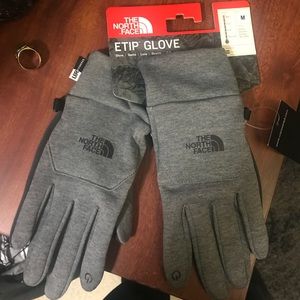 North face gloves